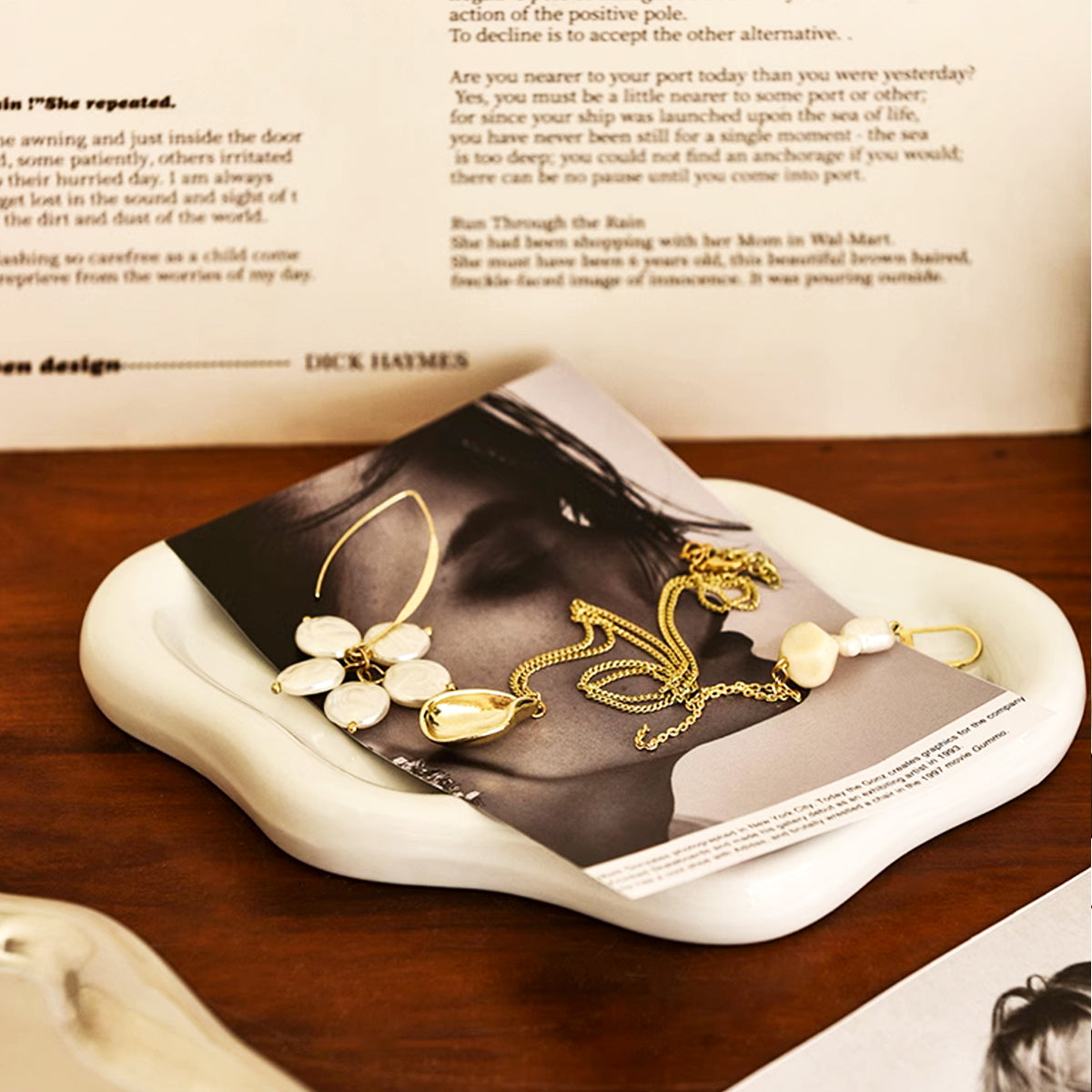 Fluid Ceramic Tray
