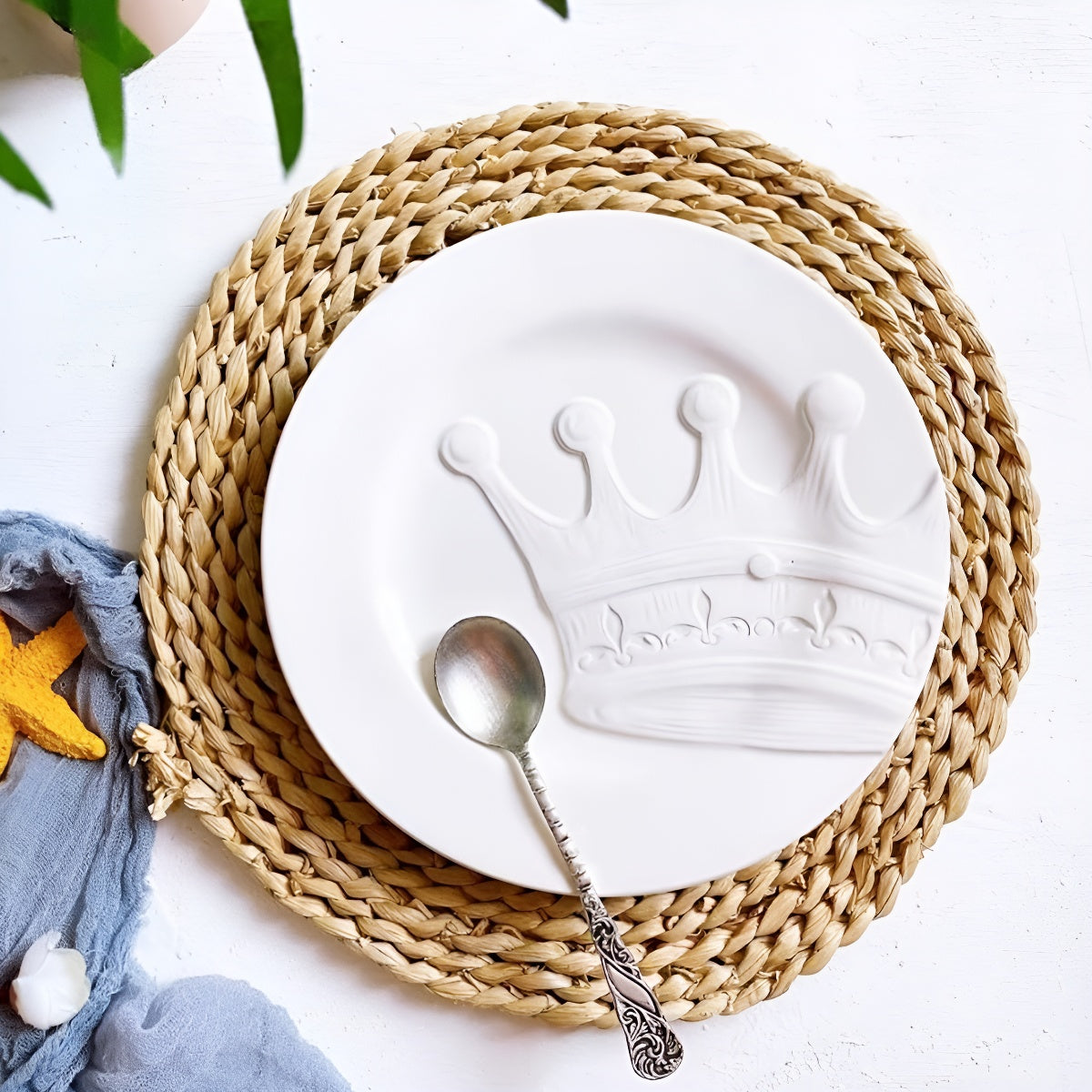 8 inch Embossed Ceramic White Plate
