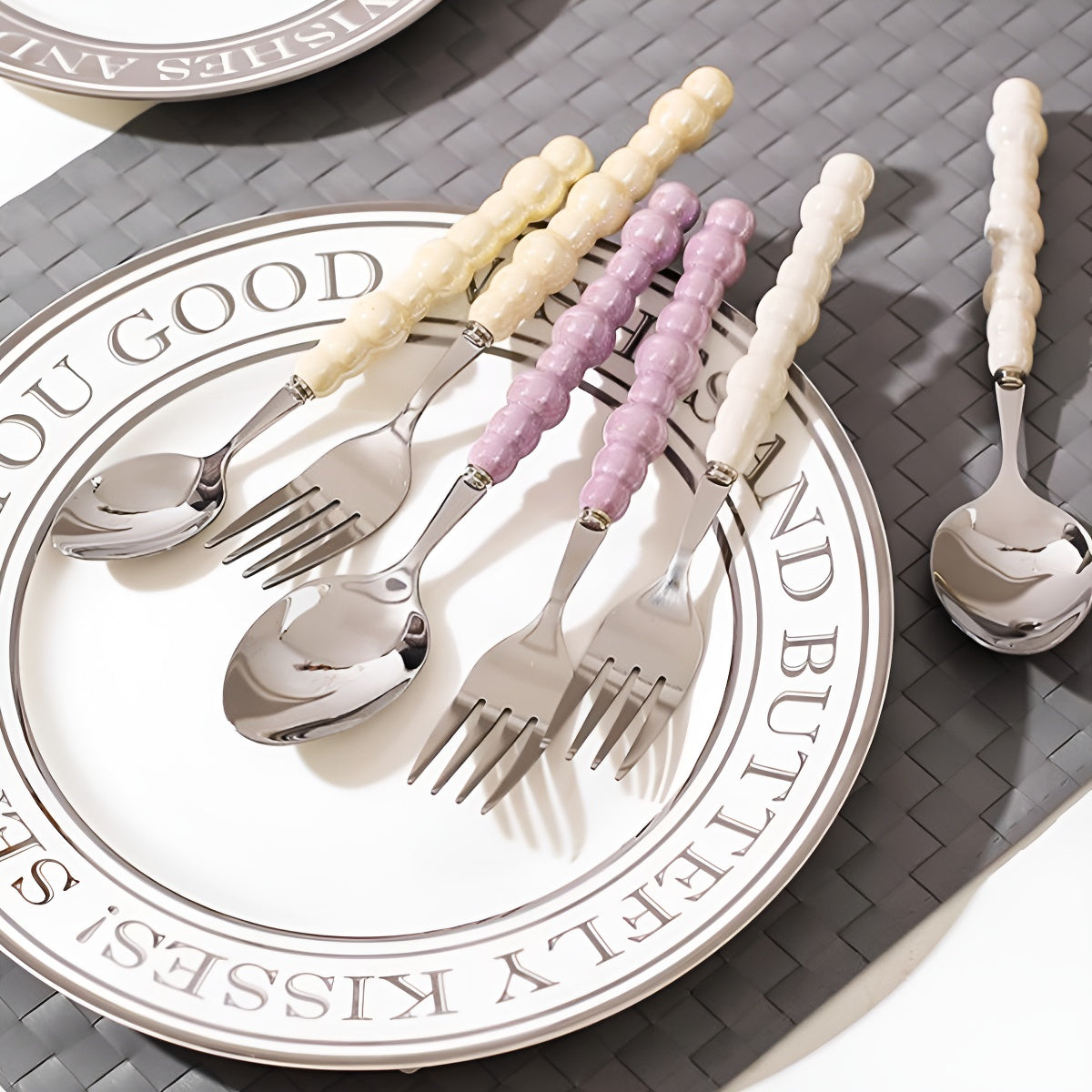 4PCS Pearl Inspired Ceramic Handle Stainless Steel Cutlery Set