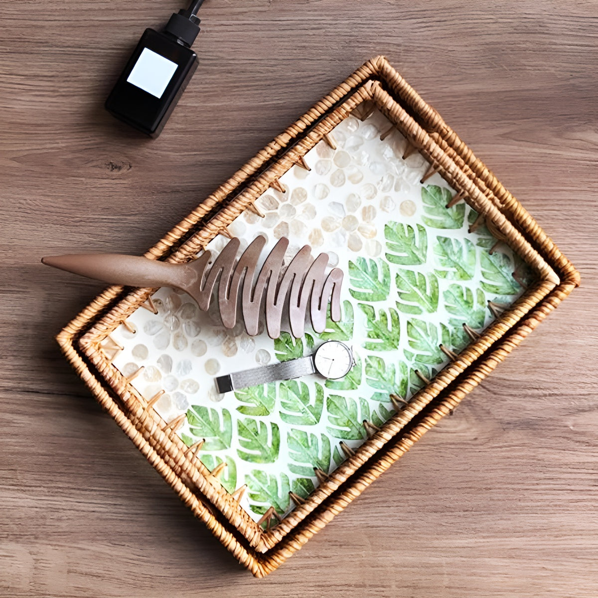 Handmade Rattan Tray with Shell Inlay Mosaic Pattern
