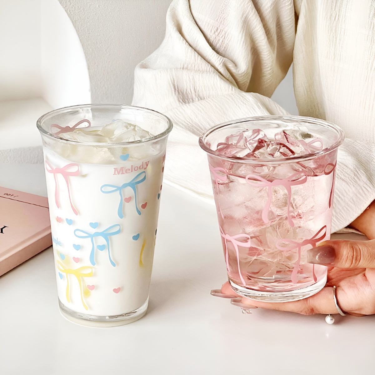 Bowknot Ribbon Pattern Glass Tumbler