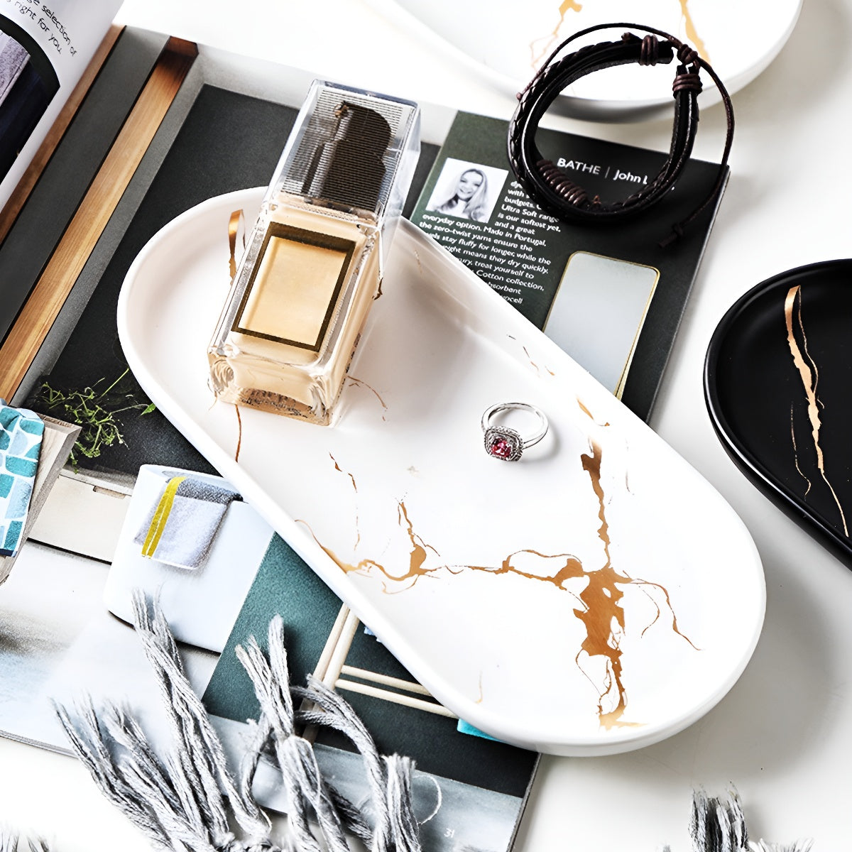 Matte Marble Pattern Ceramic Organize Tray with Gold Veins