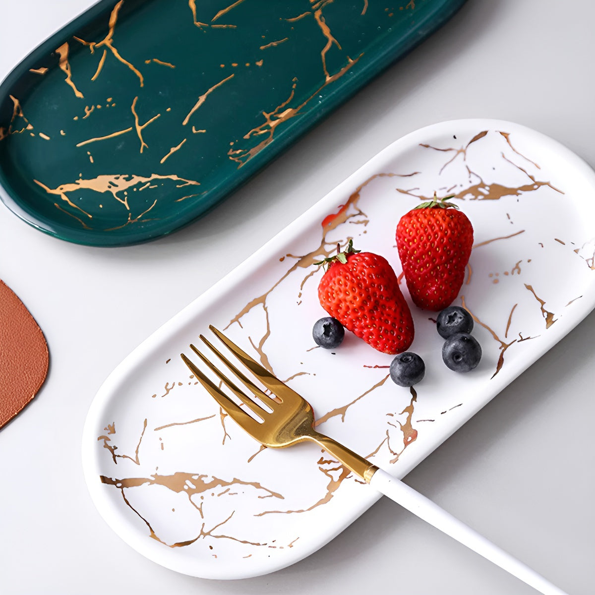 Matte Marble Pattern Ceramic Organize Tray with Gold Veins