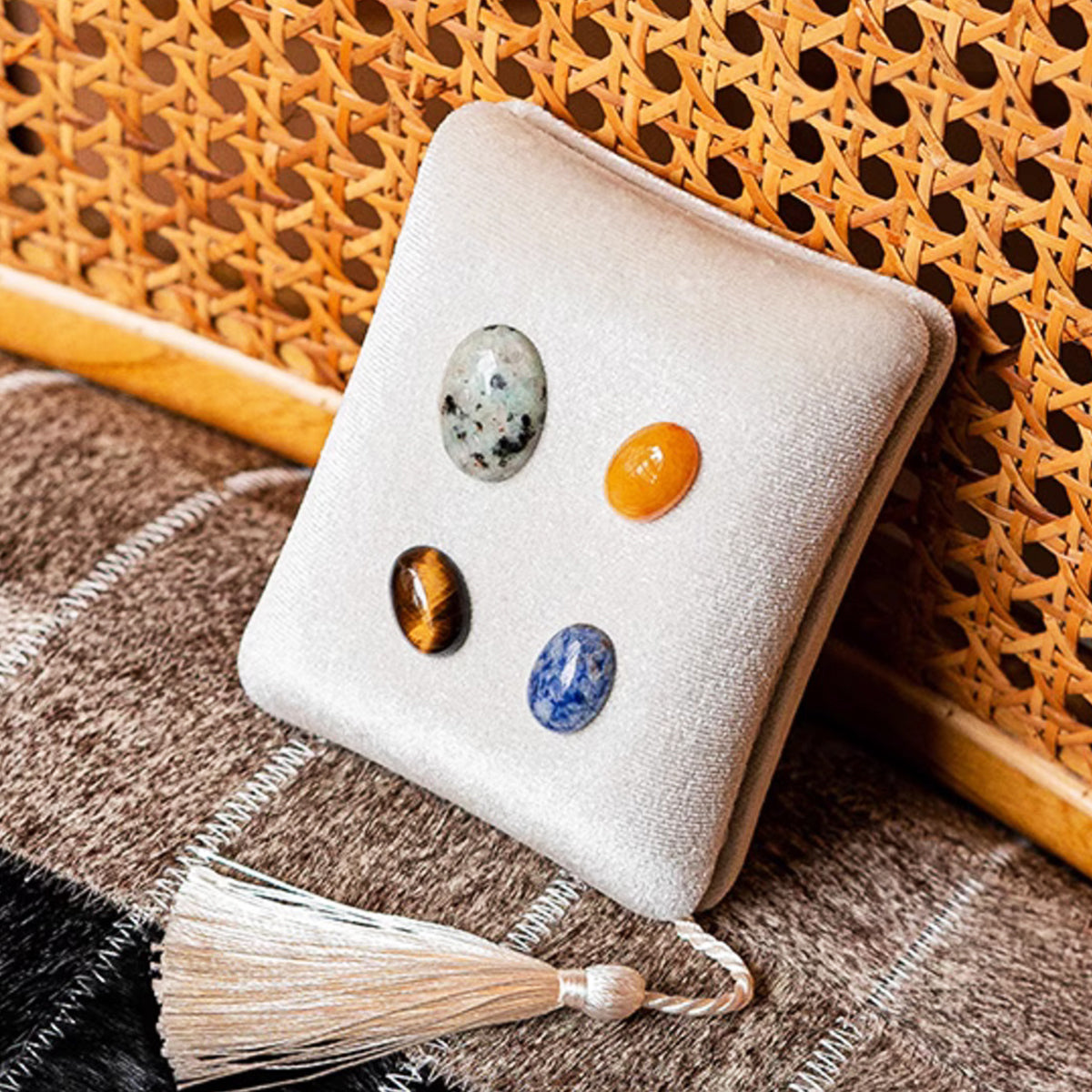 Natural Stone Decoration Velvet Travel Jewelry Case