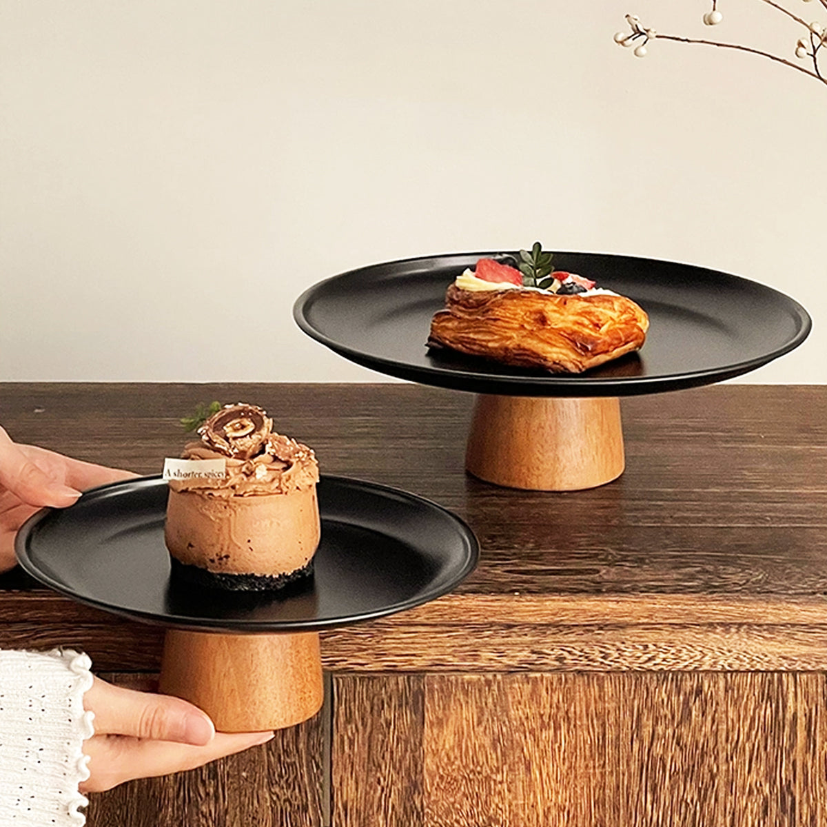 Minimalist Pedestal Tray – Matte Black & Wood Base