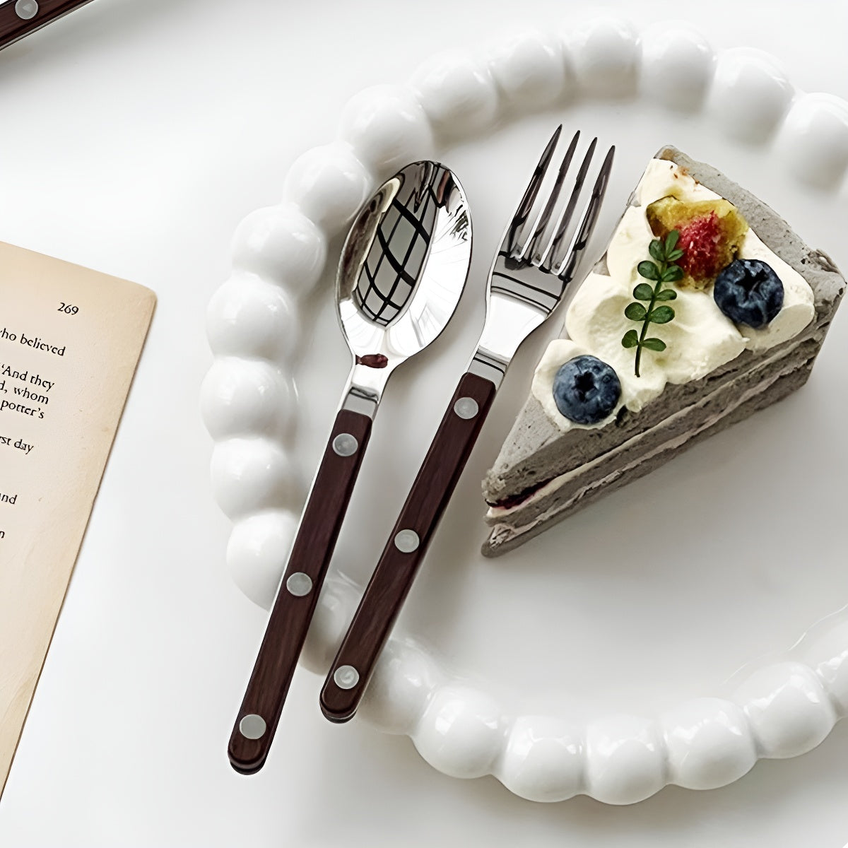 Wooden-Style Handle Stainless Steel Cutlery Set