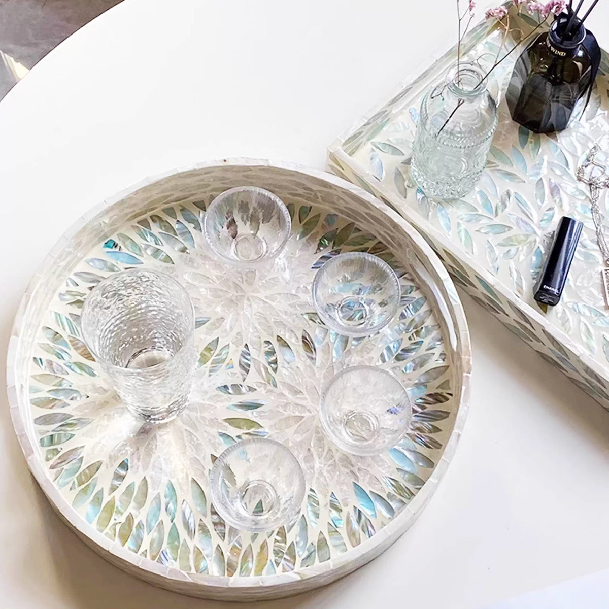 Ocean Bloom Petal Mother of Pearl Round Serving Tray