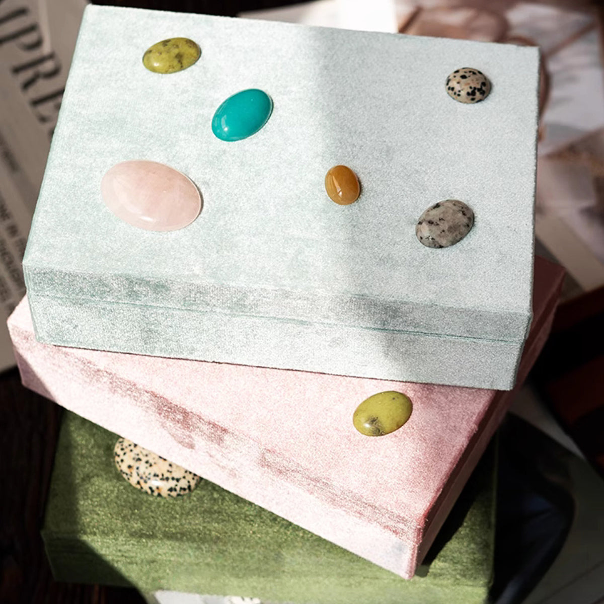 Single Layer Velvet Natural Gemstone Jewelry Organizer