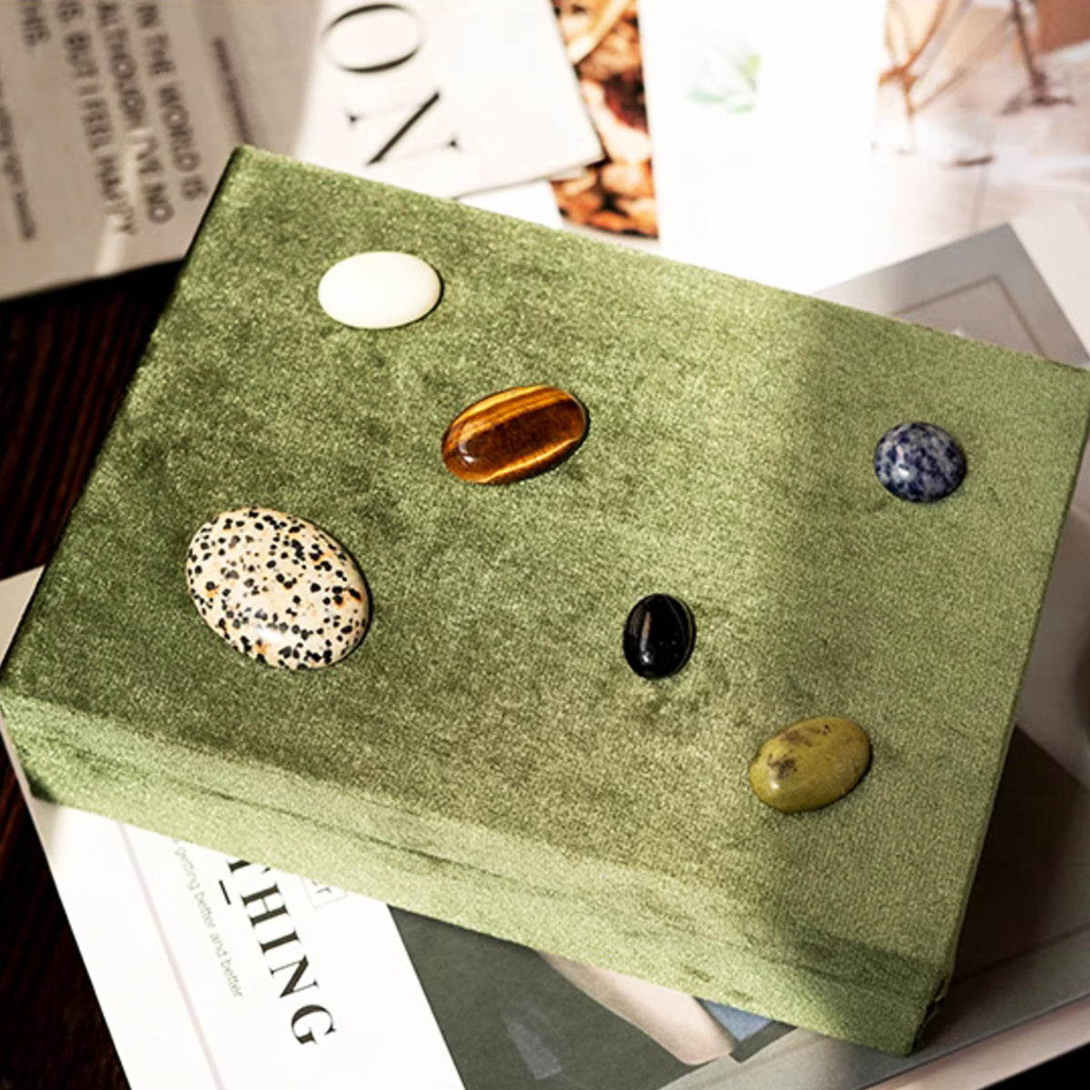 Single Layer Velvet Natural Gemstone Jewelry Organizer