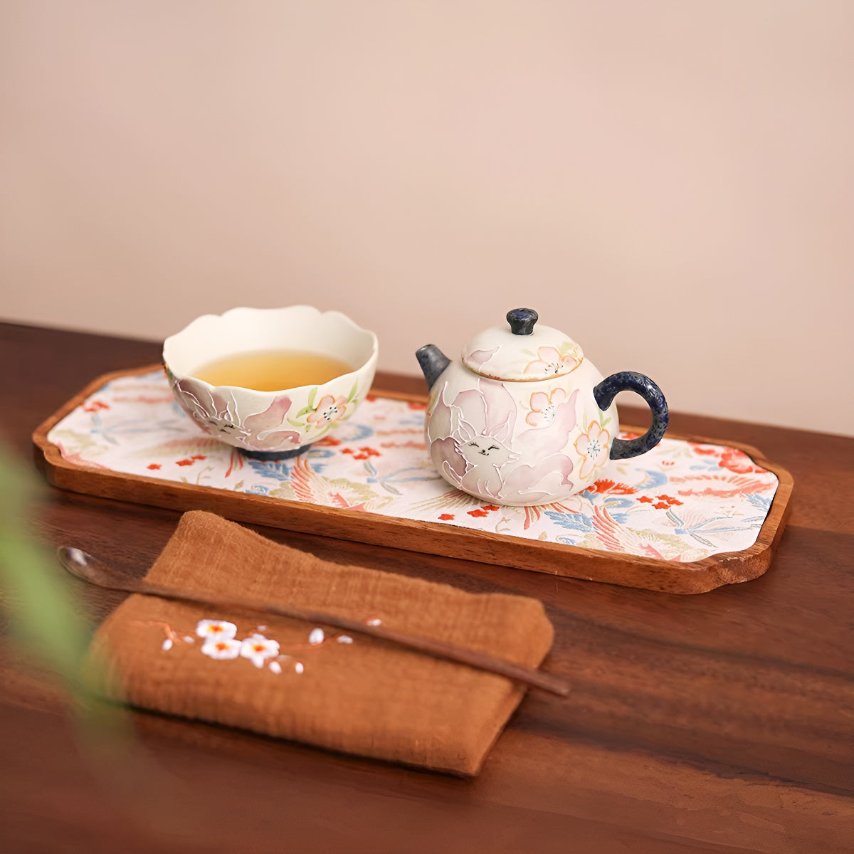 Hand-Painted Cat Petal-Shaped Floral Rim Tea Cup