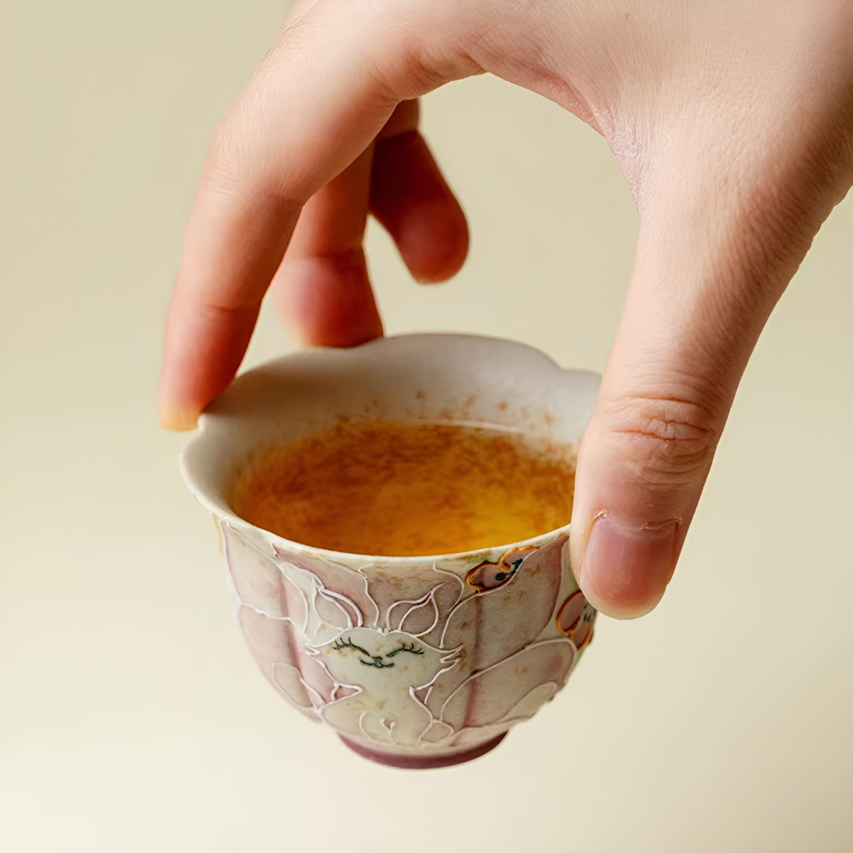 Hand-Painted Cat Lotus Rim Ceramic Tea Cup